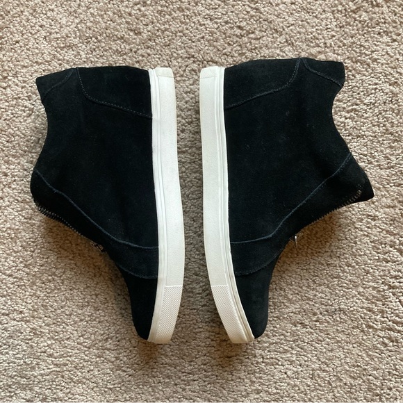Blondo Glenda Waterproof Wedge Sneaker - Picture 7 of 9